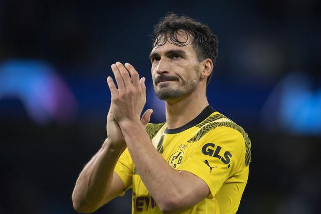 多特蒙德迎西甲关键赛；转会期迎来里程碑；目标明确；阵容厚度经受考验