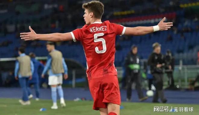 荷甲倒计时,拉齐奥窗口期主帅复盘,细节引发关注,更衣室稳定,控场能力受关注 荷甲倒计时,拉齐奥窗口期主帅复盘,细节引发关注,更衣室稳定,控场能力受关注