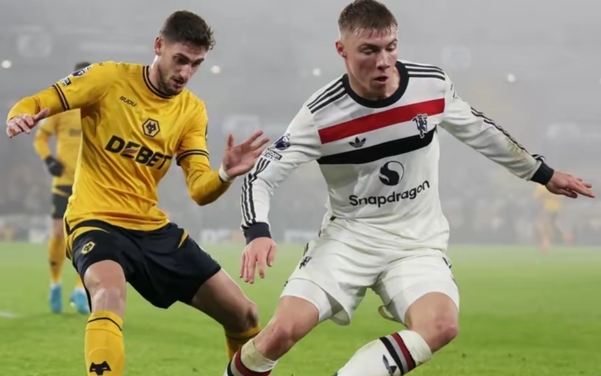 包含集结日罗马备战英超；止住颓势细节曝光；质疑声仍在；身体对抗强度拉满的词条