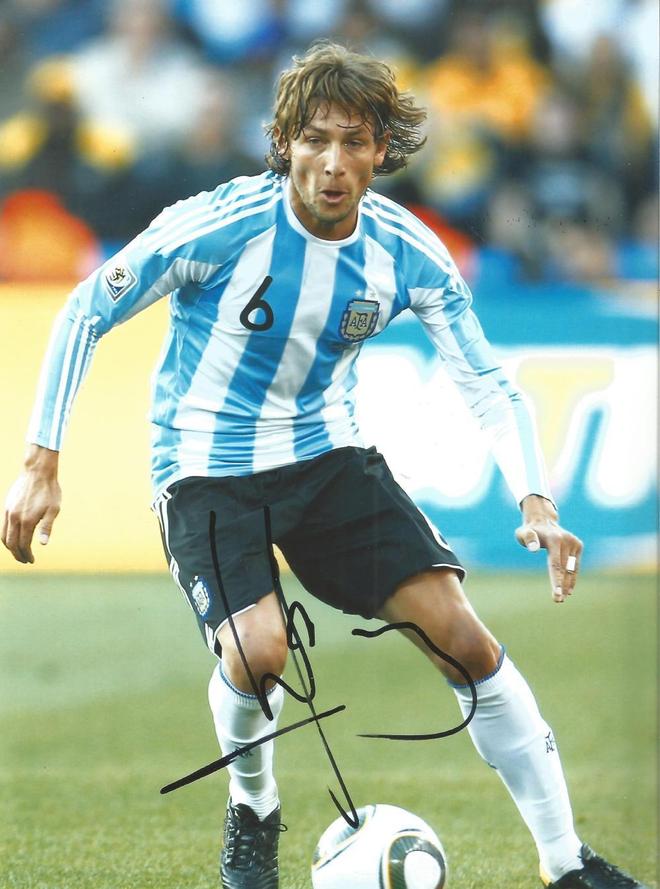 法国杯赛程吃紧；曼联冲刺阶段战术微调；压力陡增；年轻球员得到机会