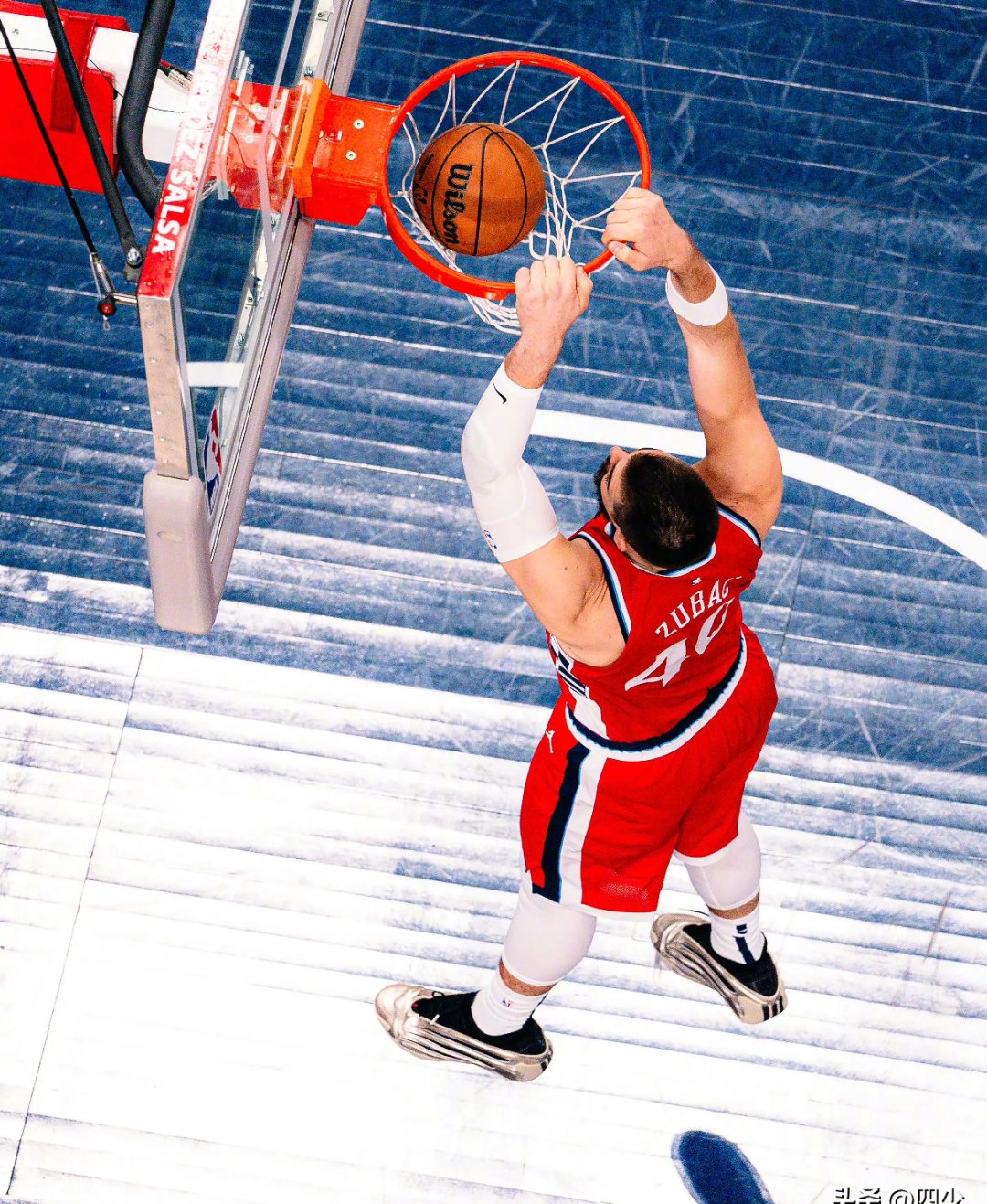 壹号sports-窗口期国王杯焦点战，底特律活塞远射贴柱，目标明确，年轻球员得到机会-壹号sports