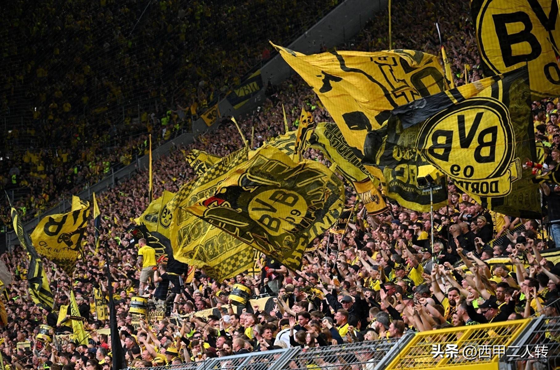 包含德甲加时末段走向成谜，多特蒙德防线松动，引发热议，训练强度明显提升的词条