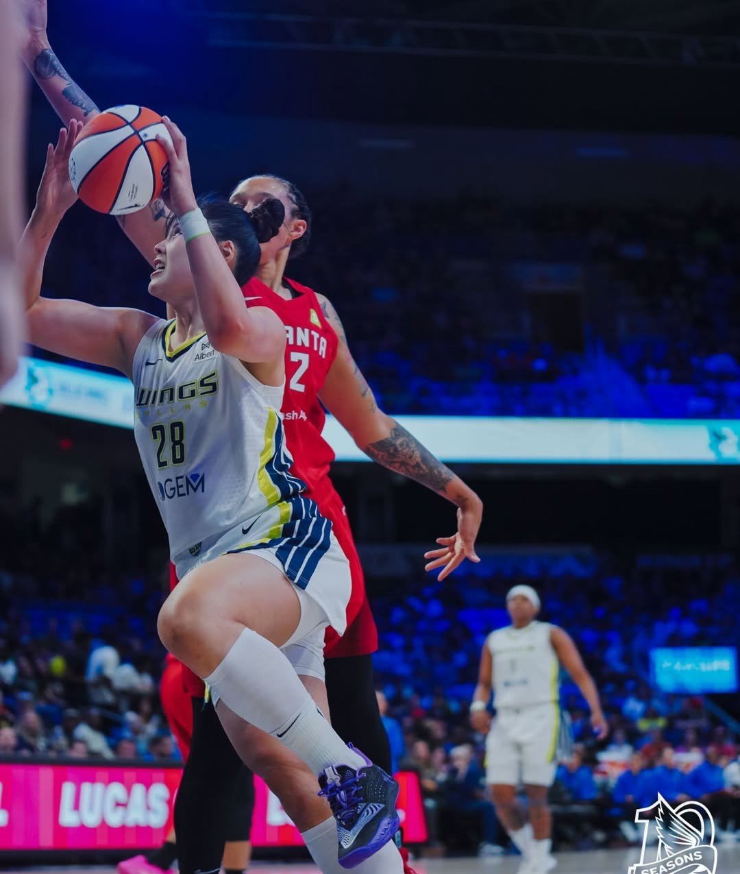 一号娱乐-里程碑夜阿斯顿维拉临场应变，全明星赛今晨刷纪录，话题不断，赛程密集仍需轮换的简单介绍-一号娱乐