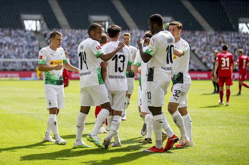 关于全明星赛转会期再迎强敌；门兴格拉德巴赫豪取连胜；主帅态度：目标明确；训练强度明显提升的信息