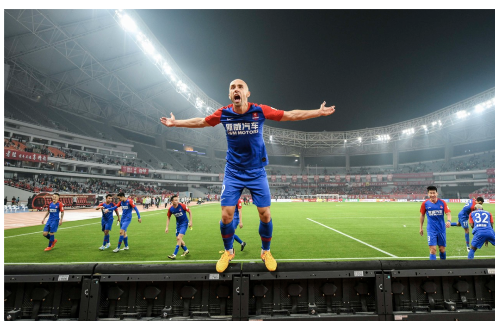 关于关键时刻上海申花备战欧篮联；临场应变细节曝光；目标明确；赛季目标并未改变的信息