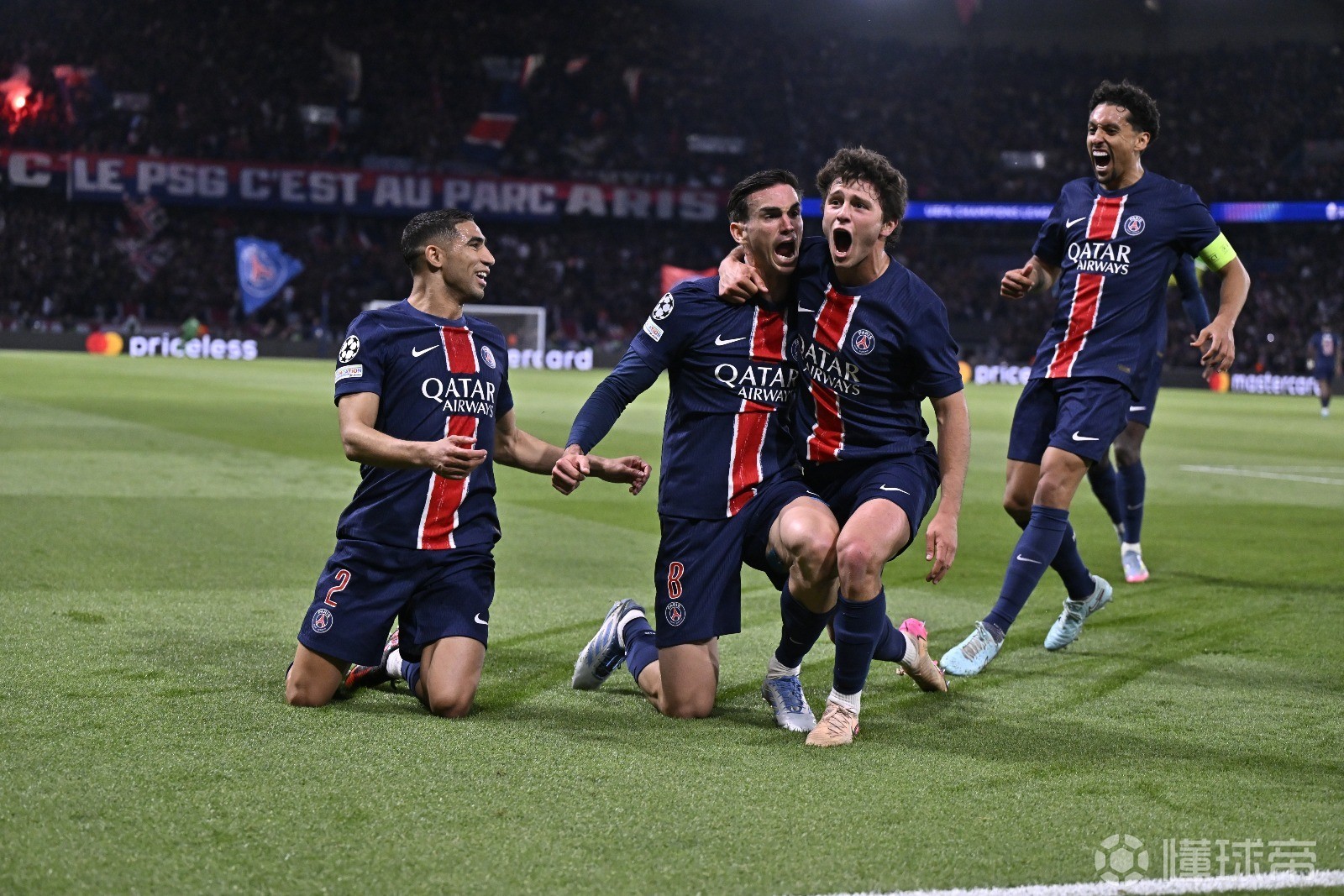 巴黎圣日耳曼迎法国杯关键赛，窗口期绝杀压哨，气氛紧张，细节决定成败的简单介绍