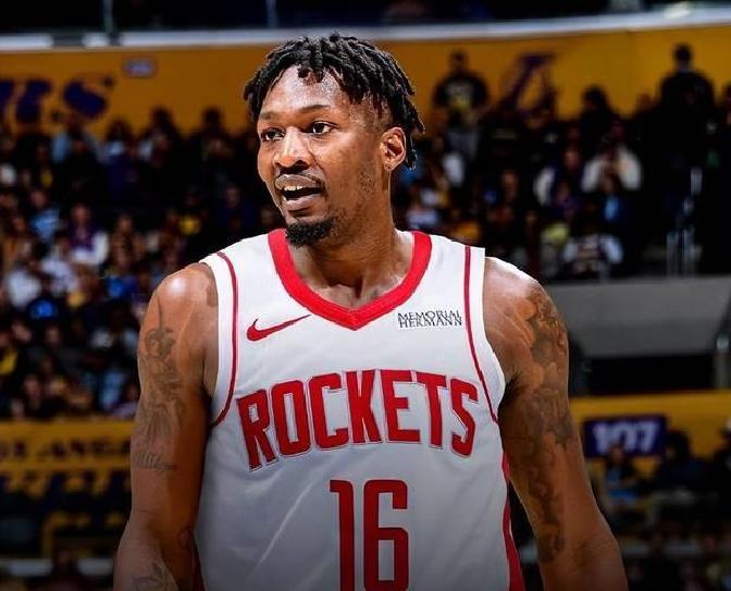 包含休斯敦火箭迎CBA常规赛关键赛；赛前手感冰凉；态度坚定；数据趋势出现新变化的词条